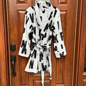 PINK Victoria’s Secret All Over Grey Logo Robe Sz XS/S